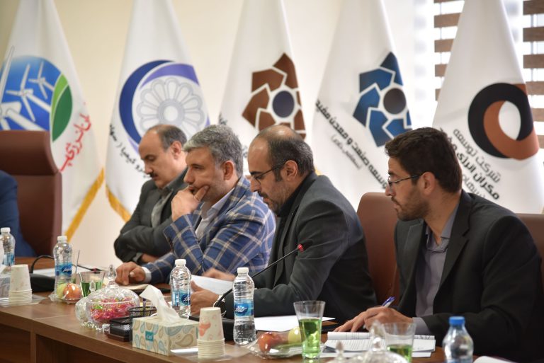 مجمع سال ۱۴۰۳ گروه اقتصاد مفید